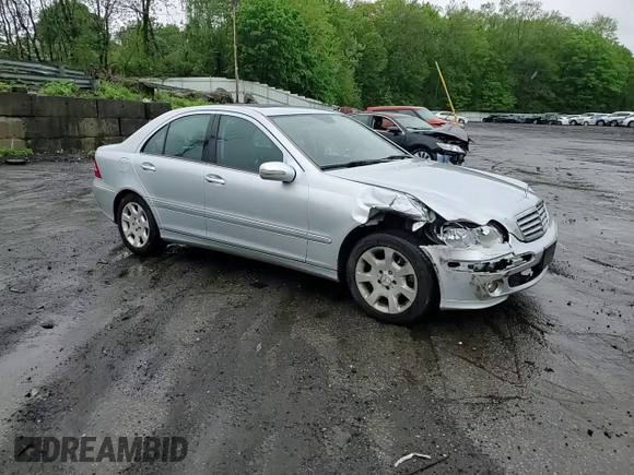 2006 Mercedes-Benz C 280 Luxury with VIN WDBRF92H96F815024, listed as a Copart auction lot 55578365 with 178,356 mi miles and Salvage title. Bid and sale history available at DreamBid. Image 13.