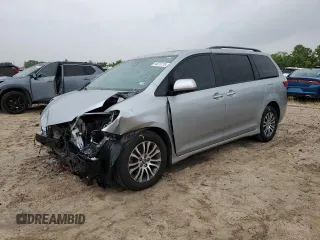 2019 Toyota Sienna XLE Auto Access Seat with VIN 5TDYZ3DCXKS967942, listed as a Copart auction lot 54076775 with 37,245 mi miles and Salvage Title. Bid and sale history available at carsss.com. Image 1.