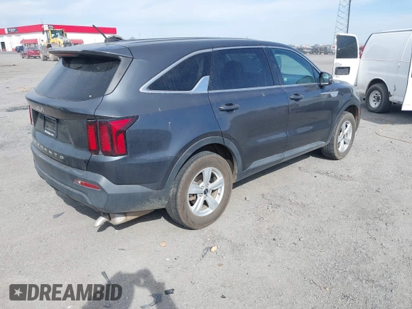 2022 Kia Sorento LX with VIN 5XYRGDLC4NG084017, listed as a IAAI auction lot 41835579 with 46,185 mi miles and . Bid and sale history available at DreamBid. Image 4.