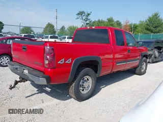 2003 Chevrolet Silverado 2500 LS z VIN 1GCGK29U43Z166595, wystawiony jako IAAI lot #42259952 z przebiegiem 179 831 mil mil oraz . Historia ofert i sprzedaży dostępna na DreamBid. Obrazek 4.