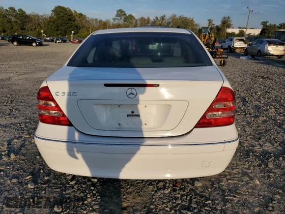 2003 Mercedes-Benz C 320 with VIN WDBRF64JX3F398183, listed as a Copart auction lot 73837514 with 129,526 mi miles and Salvage Title. Bid and sale history available at DreamBid. Image 6.