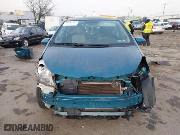 2013 Toyota Yaris L with VIN JTDJTUD38DD553999, listed as a IAAI auction lot 41642903 with 75,795 mi miles. Bid and sale history available at carsss.com. Image 12.