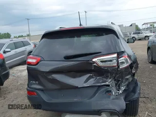 2018 Jeep Cherokee Latitude Plus z VIN 1C4PJMLX3JD507867, wystawiony jako IAAI lot #42437354 z przebiegiem 66 974 mil mil oraz . Historia ofert i sprzedaży dostępna na DreamBid. Obrazek 16.