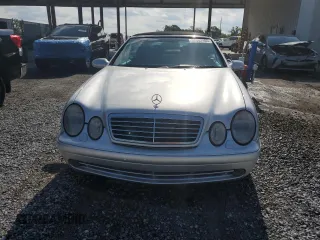 2000 Mercedes-Benz CLK 320/430 z VIN WDBLK70G4YT035047, wystawiony jako Copart lot #52852405 z przebiegiem 141 197 mil mil oraz Szkoda całkowita • Salvage title. Historia ofert i sprzedaży dostępna na DreamBid. Obrazek 5.