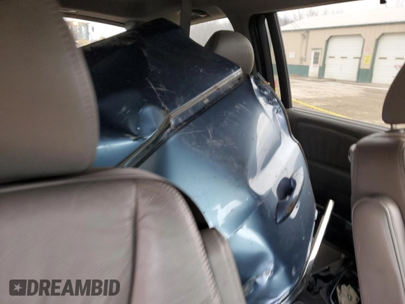 2010 Honda Odyssey EX-L z VIN 5FNRL3H7XAB059318, wystawiony jako Copart lot #85285514 z przebiegiem Nie podano mil oraz Szkoda całkowita • Salvage title. Historia ofert i sprzedaży dostępna na DreamBid. Obrazek 10.