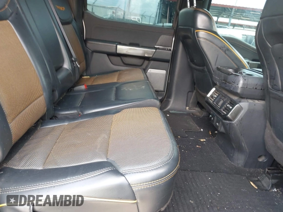 2023 Ford F-150 XL z VIN 1FTEW1E83PFB26367, wystawiony jako IAAI lot #42067676 z przebiegiem 32 068 mil mil oraz . Historia ofert i sprzedaży dostępna na DreamBid. Obrazek 8.