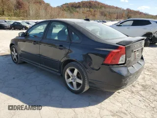 2010 Volvo S40 R-Design with VIN YV1672MH2A2487400, listed as a Copart auction lot 78263084 with 171,047 mi miles and Salvage Title. Bid and sale history available at carsss.com. Image 2.