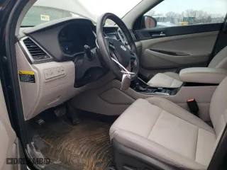 2017 Hyundai Tucson Value with VIN KM8J33A20HU365498, listed as a Copart auction lot 89315085 with 99,713 mi miles and Salvage Title. Bid and sale history available at carsss.com. Image 7.