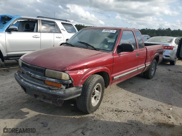 2001 Chevrolet S-10 LS with VIN 1GCCS19W318109902, listed as a Copart auction lot 48456715 with 225,664 mi miles and Clean Title. Bid and sale history available at carsss.com. Image 1.