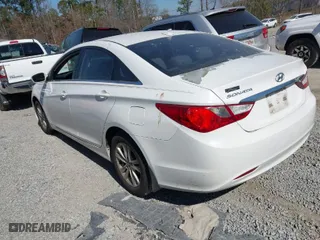 2013 Hyundai Sonata GLS PZEV with VIN 5NPEB4AC6DH698879, listed as a IAAI auction lot 41652745 with 269,542 mi miles. Bid and sale history available at carsss.com. Image 3.