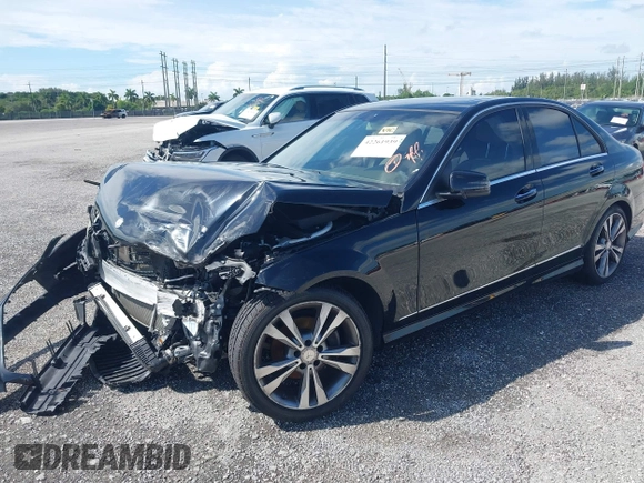 2014 Mercedes-Benz C 250 Sport с VIN WDDGF4HB1ER306501, выставлен на аукционе IAAI как лот 42261939 с пробегом 69 729 миль миль и . История ставок и продаж доступна на DreamBid. Изображение 2.