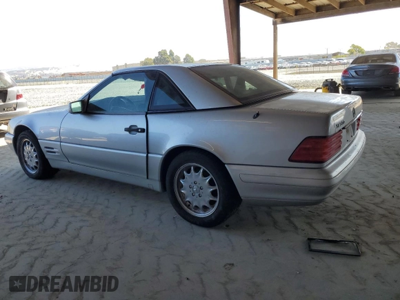 1998 Mercedes-Benz SL 500 z VIN WDBFA67F4WF163002, wystawiony jako Copart lot #61658345 z przebiegiem Nie podano mil oraz Czysty tytuł • Clean title. Historia ofert i sprzedaży dostępna na DreamBid. Obrazek 2.