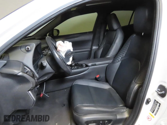 2019 Lexus UX 200 z VIN JTHY3JBH4K2014363, wystawiony jako Copart lot #48990525 z przebiegiem 92 751 mil mil oraz Szkoda całkowita • Salvage title. Historia ofert i sprzedaży dostępna na DreamBid. Obrazek 9.