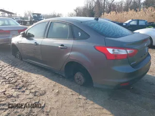 2014 Ford Focus SE with VIN 1FADP3F29EL392642, listed as a IAAI auction lot 41496380 with 101,606 mi miles and . Bid and sale history available at carsss.com. Image 3.