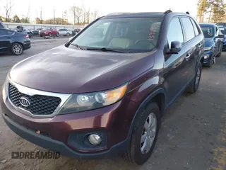 2011 Kia Sorento LX with VIN 5XYKT4A11BG139193, listed as a IAAI auction lot 41828090 with 217,298 mi miles. Bid and sale history available at carsss.com. Image 2.