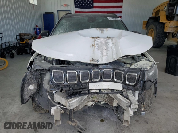 2022 Jeep Compass Limited with VIN 3C4NJDCB2NT114678, listed as a Copart auction lot 57389905 with 70,122 mi miles and Salvage title. Bid and sale history available at DreamBid. Image 5.