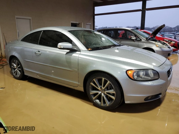 2010 Volvo C70 with VIN YV1672MC1AJ090433, listed as a Copart auction lot 44700745 with 178,132 mi miles and Salvage Title. Bid and sale history available at carsss.com. Image 4.