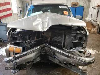 1999 GMC Suburban with VIN 1GKFK16R5XJ742953, listed as a Copart auction lot 42632795 with 253,432 mi miles and Clean Title. Bid and sale history available at carsss.com. Image 5.