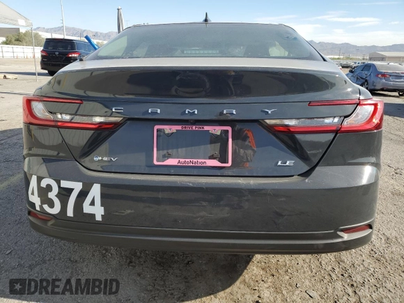2025 Toyota Camry LE z VIN 4T1DAACK5SU523538, wystawiony jako Copart lot #55269975 z przebiegiem Nie podano mil oraz Nie do naprawy • Non repairable. Historia ofert i sprzedaży dostępna na DreamBid. Obrazek 6.