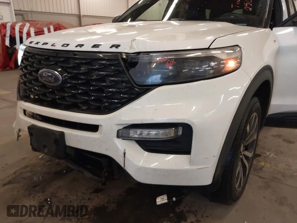 2022 Ford Explorer ST-Line with VIN 1FMSK8KHXNGB57162, listed as a IAAI auction lot 41491271 with 57,712 mi miles. Bid and sale history available at carsss.com. Image 18.