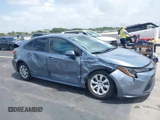 2024 Toyota Corolla LE z VIN 5YFB4MDE2RP088143, wystawiony jako IAAI lot #42497036 z przebiegiem 23 824 mil mil oraz . Historia ofert i sprzedaży dostępna na DreamBid. Obrazek 6.
