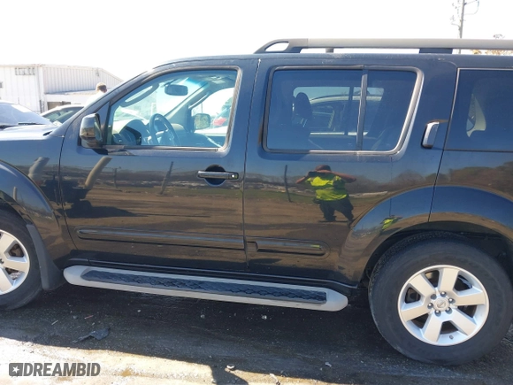 2011 Nissan Pathfinder SV with VIN 5N1AR1NN7BC609216, listed as a IAAI auction lot 41888357 with 226,214 mi miles. Bid and sale history available at carsss.com. Image 14.