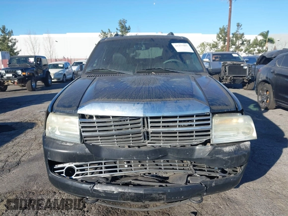 2007 Lincoln Navigator z VIN 5LMFU275X7LJ17484, wystawiony jako IAAI lot #41377997 z przebiegiem 159 418 mil mil oraz . Historia ofert i sprzedaży dostępna na DreamBid. Obrazek 6.