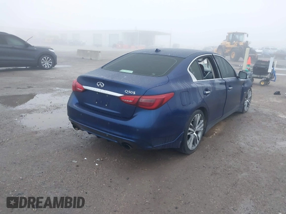 2019 Infiniti Q50 Luxe with VIN JN1EV7AP7KM519475, listed as a IAAI auction lot 41646571 with 39,155 mi miles and . Bid and sale history available at DreamBid. Image 4.