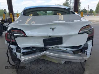 2023 Tesla Model 3 с VIN 5YJ3E1EA6PF472978, выставлен на аукционе IAAI как лот 42163124 с пробегом 16 017 миль миль и . История ставок и продаж доступна на DreamBid. Изображение 6.