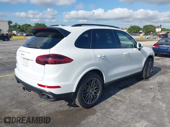 2018 Porsche Cayenne z VIN WP1AA2A27JKA02278, wystawiony jako IAAI lot #42161741 z przebiegiem 62 217 mil mil oraz . Historia ofert i sprzedaży dostępna na DreamBid. Obrazek 4.