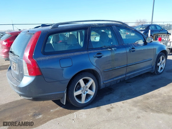 2008 Volvo V50 2.4L with VIN YV1MW382882379153, listed as a IAAI auction lot 41484447 with 223,450 mi miles. Bid and sale history available at carsss.com. Image 4.