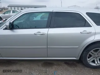2005 Dodge Magnum RT with VIN 2D4GV58275H682691, listed as a IAAI auction lot 41866322 with 116,549 mi miles. Bid and sale history available at carsss.com. Image 14.