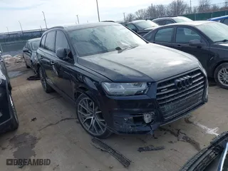 2019 Audi Q7 Prestige with VIN WA1VAAF78KD041186, listed as a IAAI auction lot 41641100 with 157,210 mi miles. Bid and sale history available at carsss.com. Image 1.