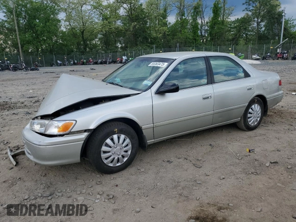 2000 Toyota Camry CE z VIN 4T1BG22K9YU653036, wystawiony jako Copart lot #55363475 z przebiegiem 84 258 mil mil oraz Szkoda całkowita • Salvage title. Historia ofert i sprzedaży dostępna na DreamBid. Obrazek 1.
