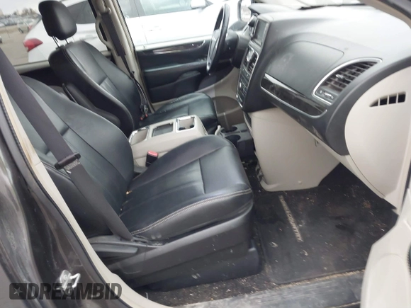 2016 Chrysler Town & Country Touring with VIN 2C4RC1BG3GR280270, listed as a IAAI auction lot 41837563 with 177,376 mi miles. Bid and sale history available at carsss.com. Image 5.