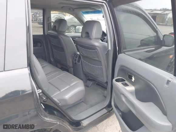 2008 Honda Pilot EX-L with VIN 5FNYF18768B035728, listed as a IAAI auction lot 41492820 with 118,420 mi miles. Bid and sale history available at carsss.com. Image 8.