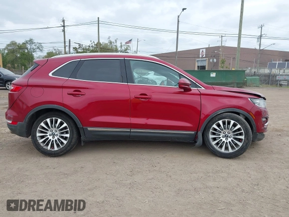 2017 Lincoln MKC Reserve with VIN 5LMCJ3D94HUL50555, listed as a IAAI auction lot 42296803 with 127,009 mi miles and . Bid and sale history available at DreamBid. Image 13.
