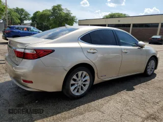 2013 Lexus ES 300h with VIN JTHBW1GG5D2016882, listed as a Copart auction lot 61676615 with 199,931 mi miles and Clean title. Bid and sale history available at DreamBid. Image 3.