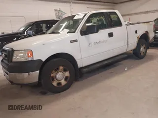 2006 Ford F-150 XLT with VIN 1FTPX14V76FA73829, listed as a IAAI auction lot 41963373 with 158,001 mi miles. Bid and sale history available at carsss.com. Image 2.
