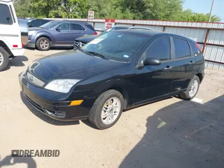 2005 Ford Focus S with VIN 3FAFP37N95R110485, listed as a IAAI auction lot 42047479 with 167,475 mi miles and . Bid and sale history available at carsss.com. Image 2.