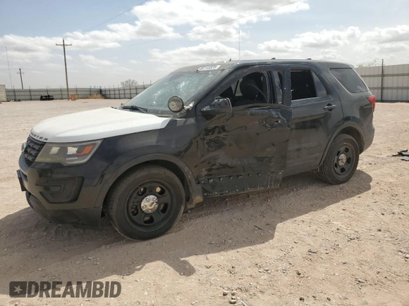 2017 Ford Police Interceptor Utility z VIN 1FM5K8AT7HGD60193, wystawiony jako Copart lot #46113325 z przebiegiem 135 014 mil mil oraz Szkoda całkowita • Salvage title. Historia ofert i sprzedaży dostępna na DreamBid. Obrazek 1.