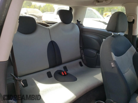 2006 MINI Hardtop with VIN WMWRC33546TK70683, listed as a Copart auction lot 54929365 with 109,484 mi miles and Salvage title. Bid and sale history available at DreamBid. Image 10.