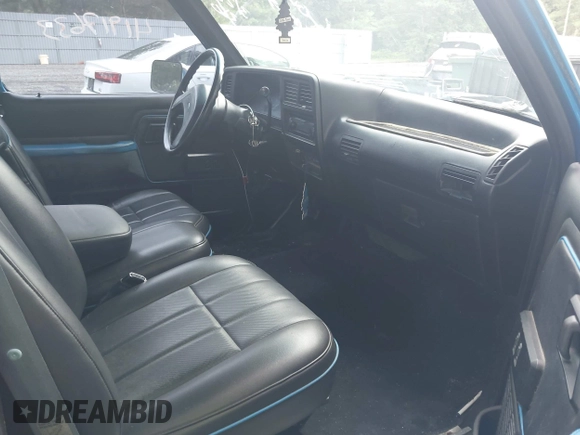 1990 Ford Ranger XLT with VIN 1FTCR10X1LUB39850, listed as a IAAI auction lot 42652695 with 71,872 mi miles and . Bid and sale history available at DreamBid. Image 5.