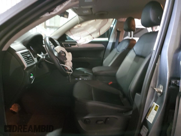 2019 Volkswagen Atlas SE with VIN 1V2DP2CA5KC602700, listed as a Copart auction lot 82044483 with 62,795 mi miles and Salvage title. Bid and sale history available at DreamBid. Image 7.
