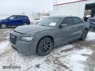 2018 Chrysler 300 with VIN 2C3CCAGG7JH296696, listed as a IAAI auction lot 41330357 with 87,434 mi miles. Bid and sale history available at carsss.com. Image 17.