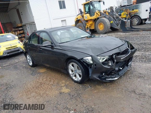 2016 BMW 3 Series 328i z VIN WBA8E9G52GNT45955, wystawiony jako IAAI lot #42051162 z przebiegiem 85 791 mil mil oraz . Historia ofert i sprzedaży dostępna na DreamBid. Obrazek 1.