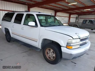 2005 Chevrolet Suburban LT with VIN 3GNEC16ZX5G193034, listed as a IAAI auction lot 41841728 with 247,251 mi miles. Bid and sale history available at carsss.com. Image 1.