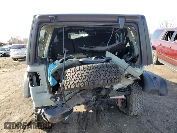 2024 Jeep Wrangler Rubicon with VIN 1C4RJXR61RW255979, listed as a Copart auction lot 43451095 with 7,258 mi miles and Salvage title. Bid and sale history available at DreamBid. Image 6.