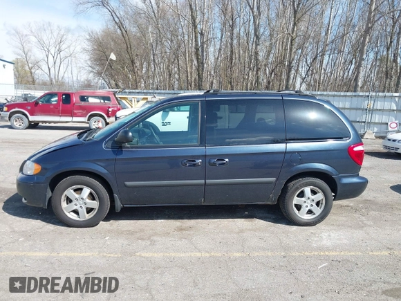 2007 Dodge Caravan SXT with VIN 1D4GP45R07B161443, listed as a IAAI auction lot 41829566 with 83,810 mi miles and . Bid and sale history available at carsss.com. Image 14.