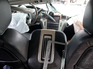 2013 Cadillac Escalade Platinum Edition with VIN 1GYS4DEF2DR129113, listed as a Copart auction lot 86379294 with 0 mi miles and Salvage Title. Bid and sale history available at carsss.com. Image 8.